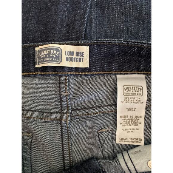 Levi Strauss & Co Signature Jeans Low Rise Bootcut Misses 10 Short - Picture 3 of 3